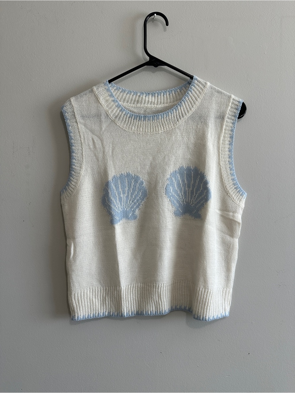 Women’s Cream Seashell Sweatervest